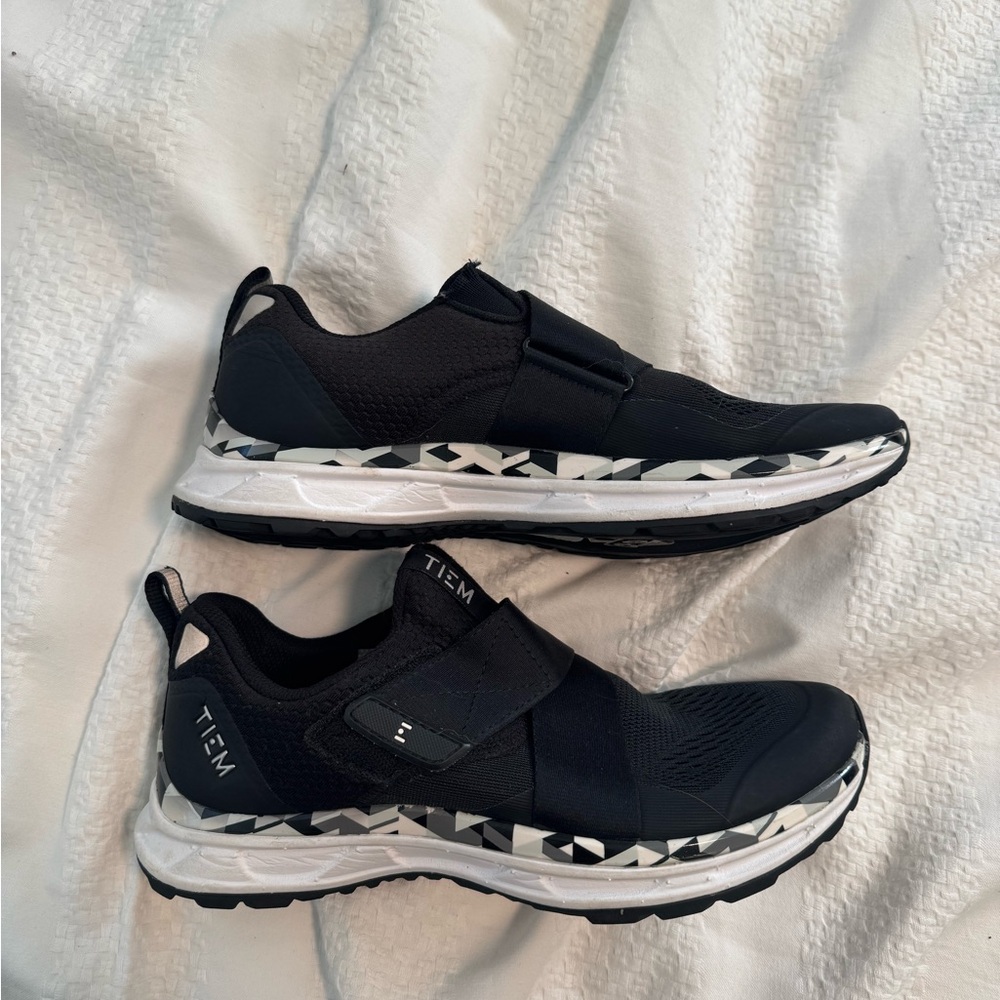 TIEM Black Shoes